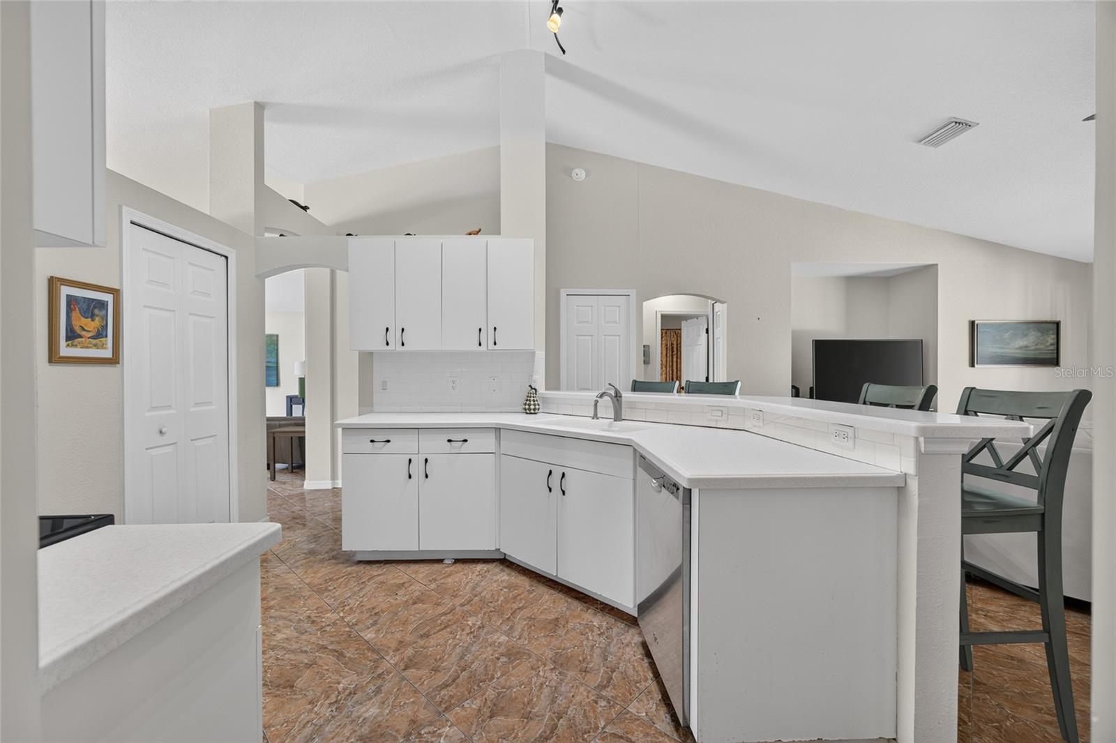 1406 WOODCREST LN — photo 10