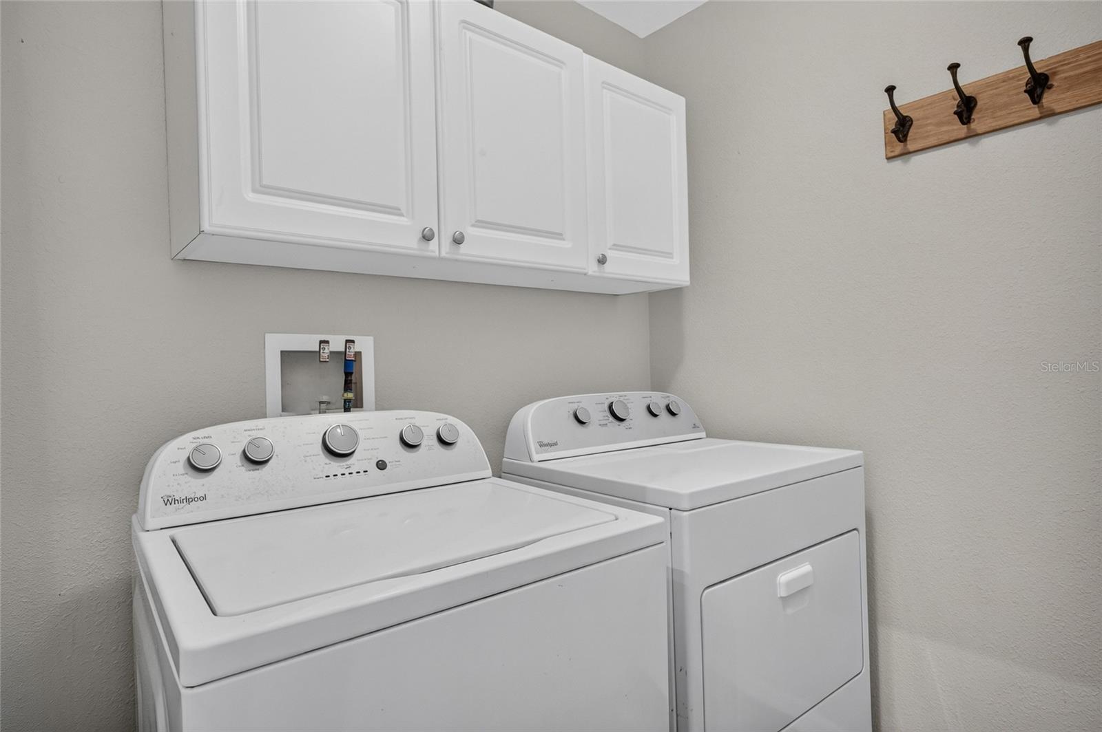1406 WOODCREST LN — photo 25