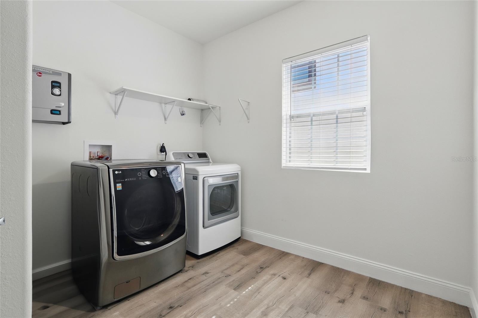 3024 W DOUGLAS ST — photo 14