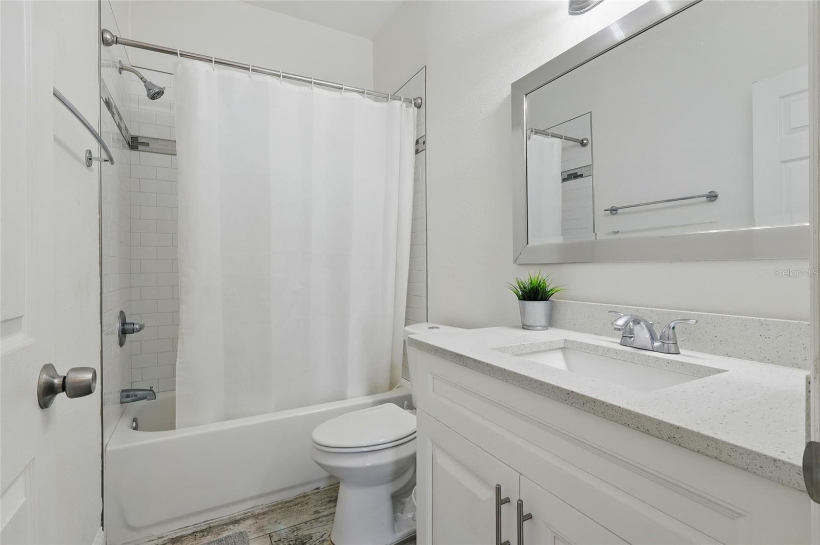 3024 W DOUGLAS ST — photo 18