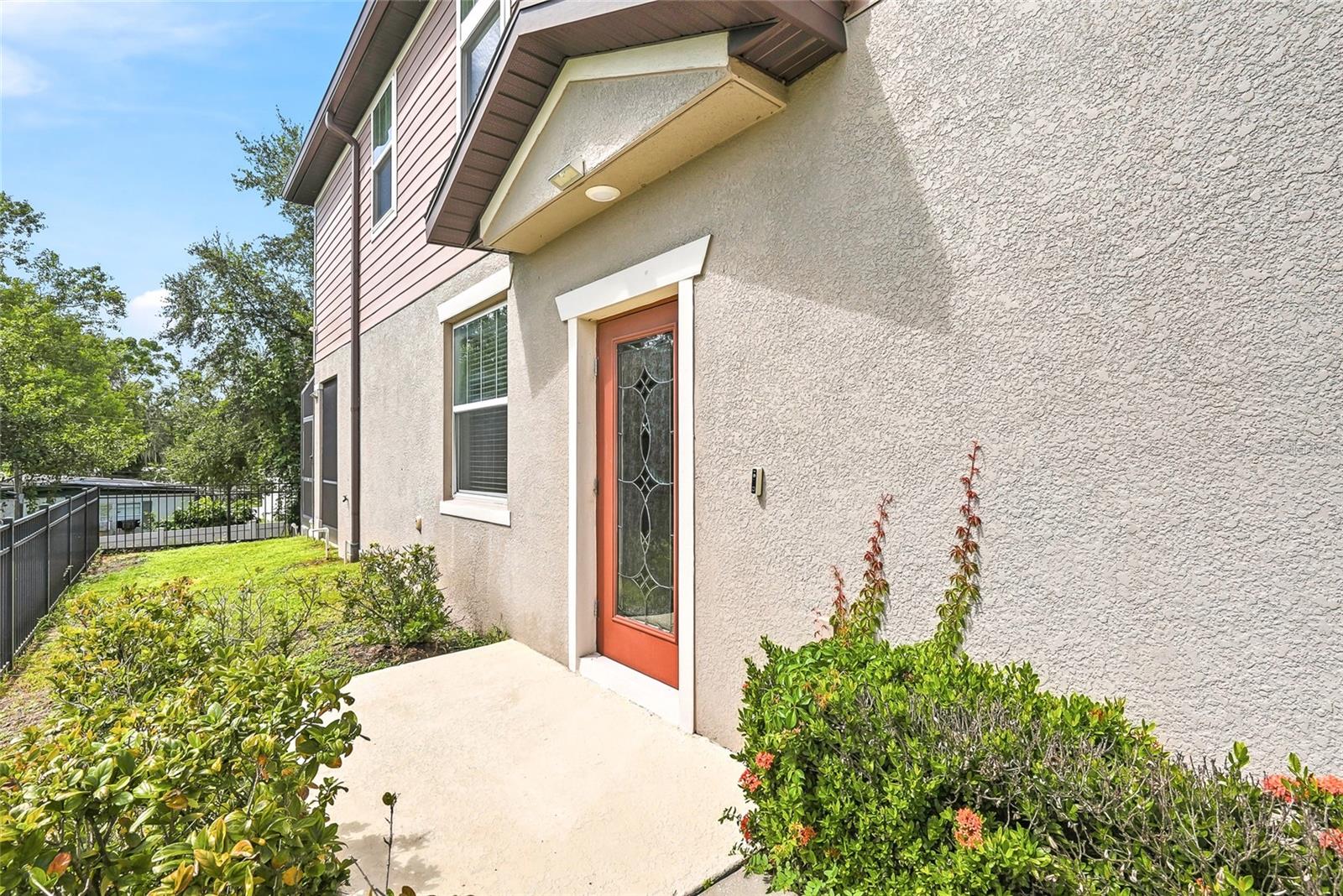 5304 SYLVESTER LOOP — photo 4