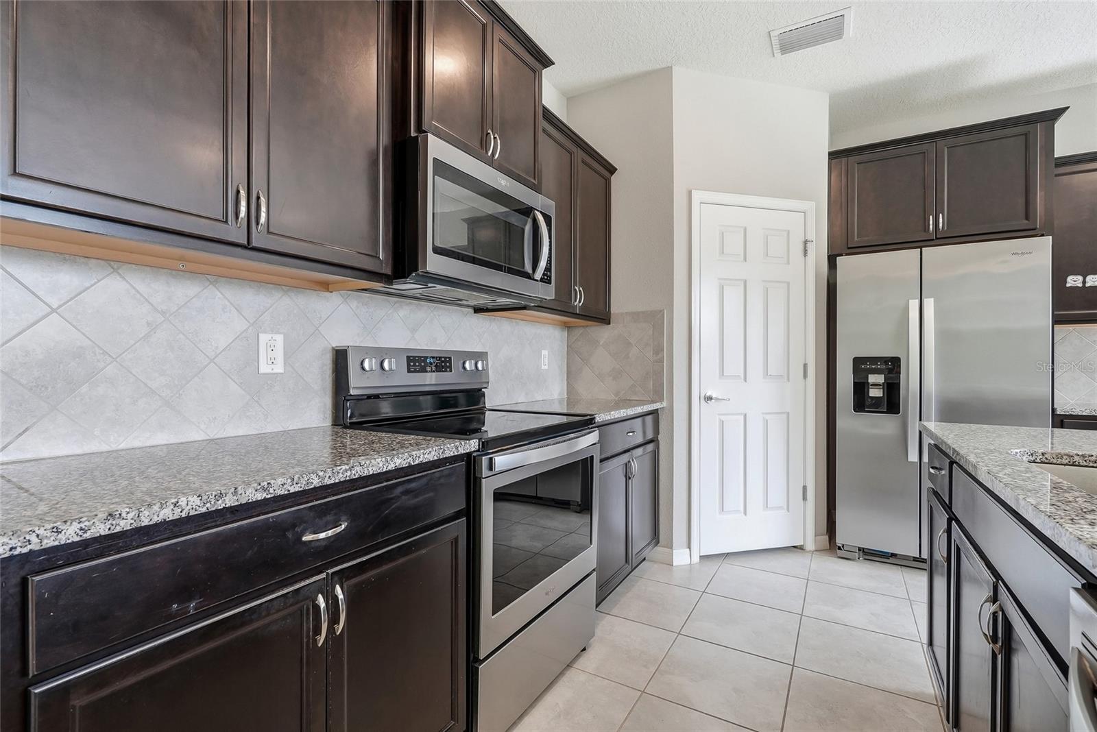 5304 SYLVESTER LOOP — photo 14
