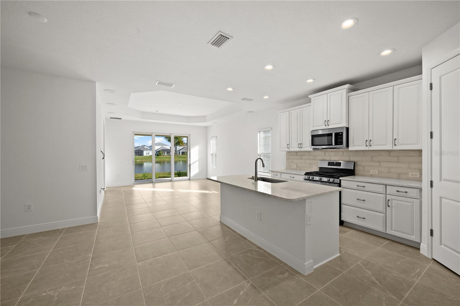 10366 LAKE GEORGE AVE — photo 9