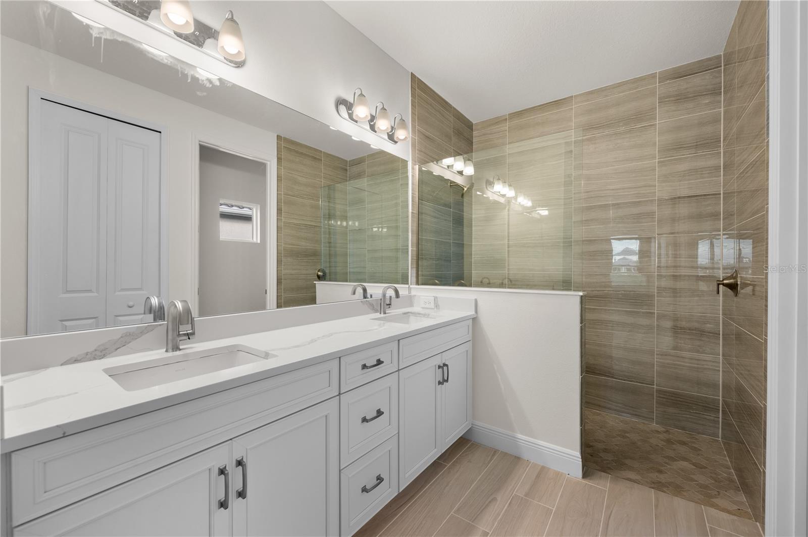 10366 LAKE GEORGE AVE — photo 12