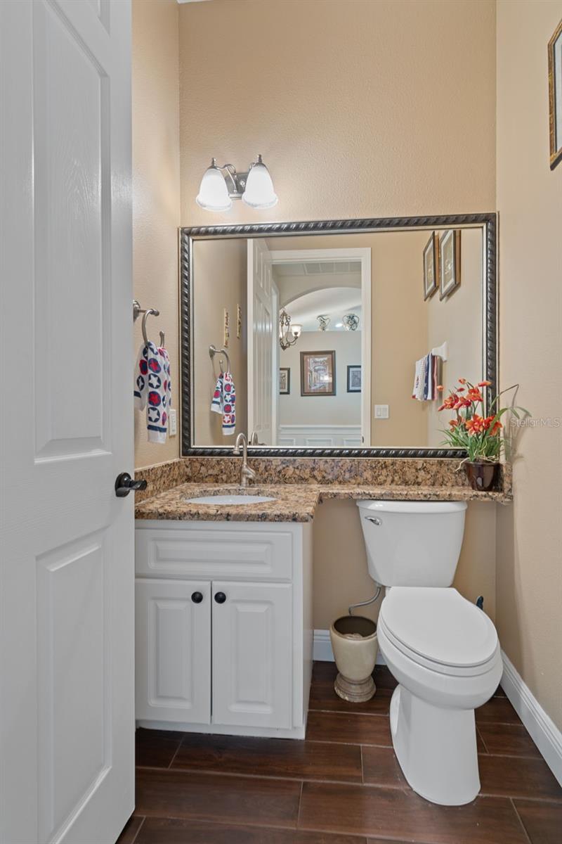 7414 MOORGATE CT — photo 32