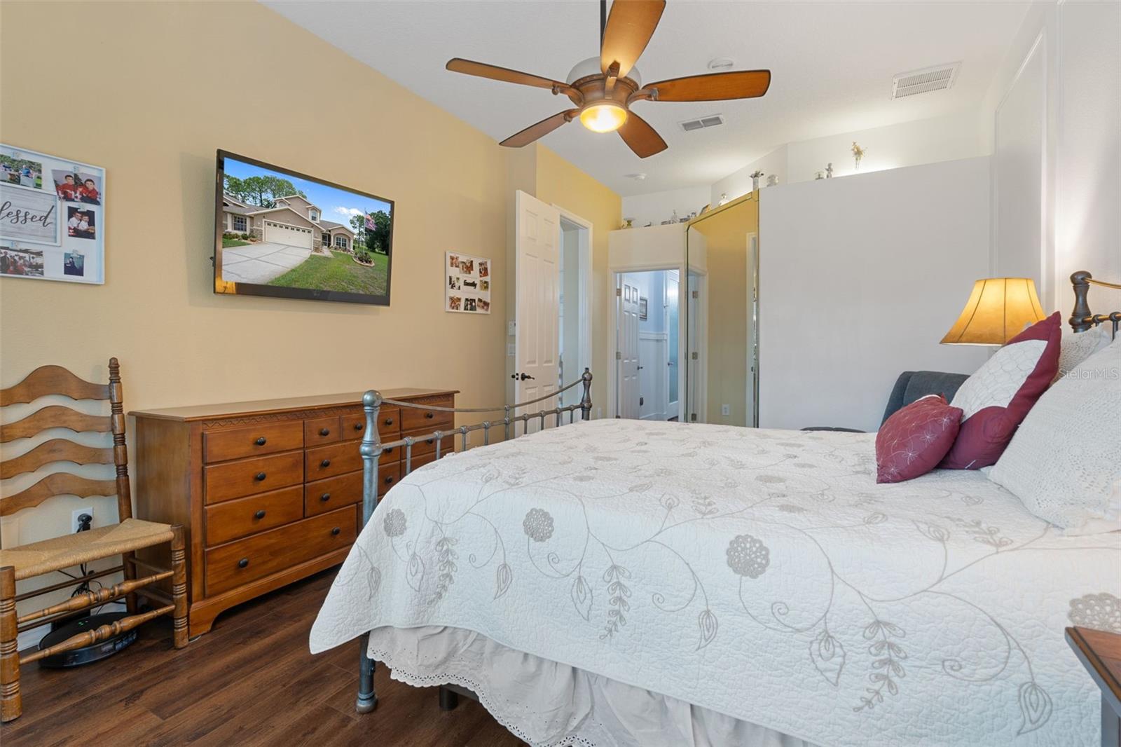 7414 MOORGATE CT — photo 36