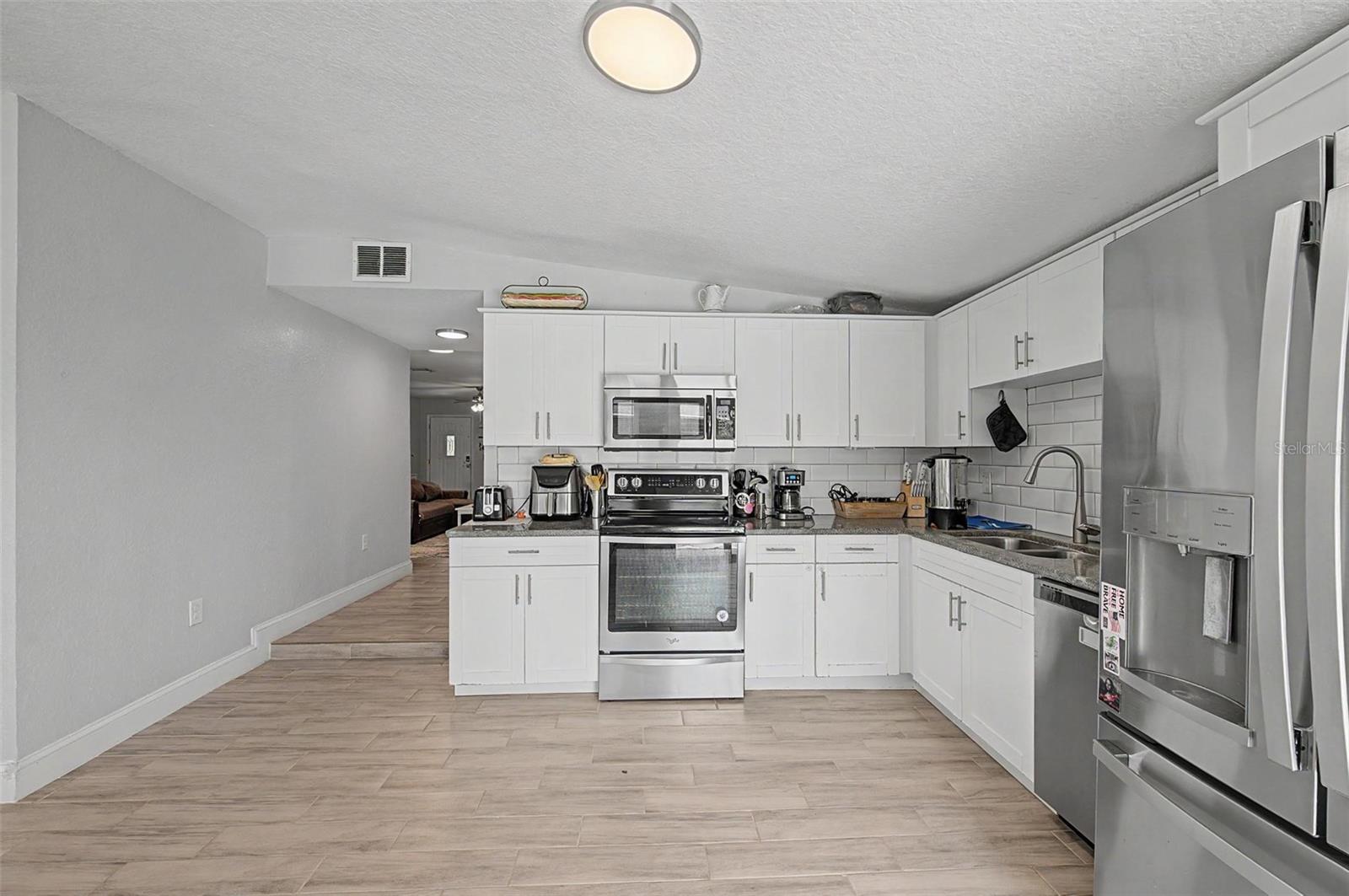 2767 BELLE HAVEN DR — photo 16