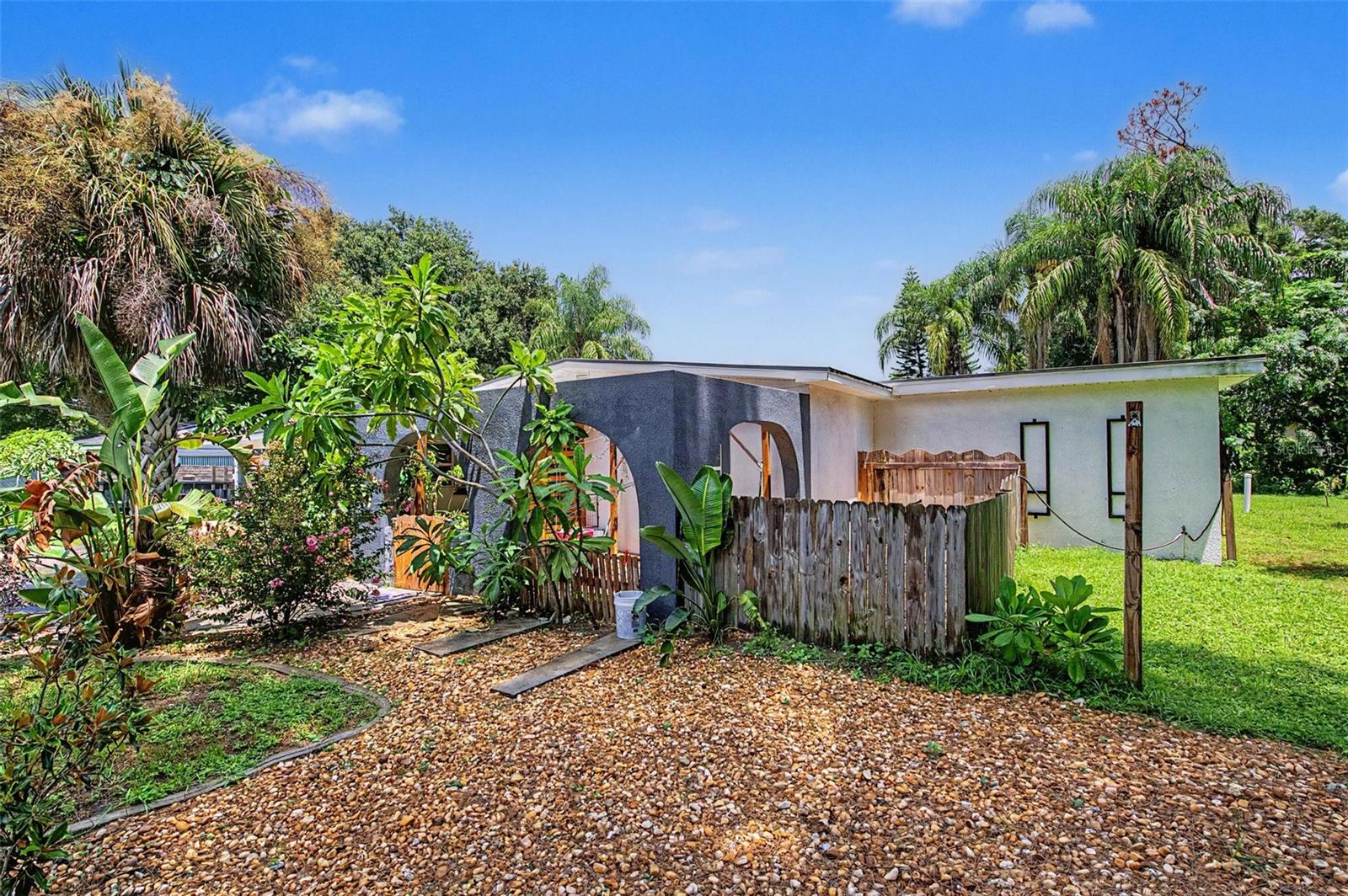 2767 BELLE HAVEN DR — photo 4