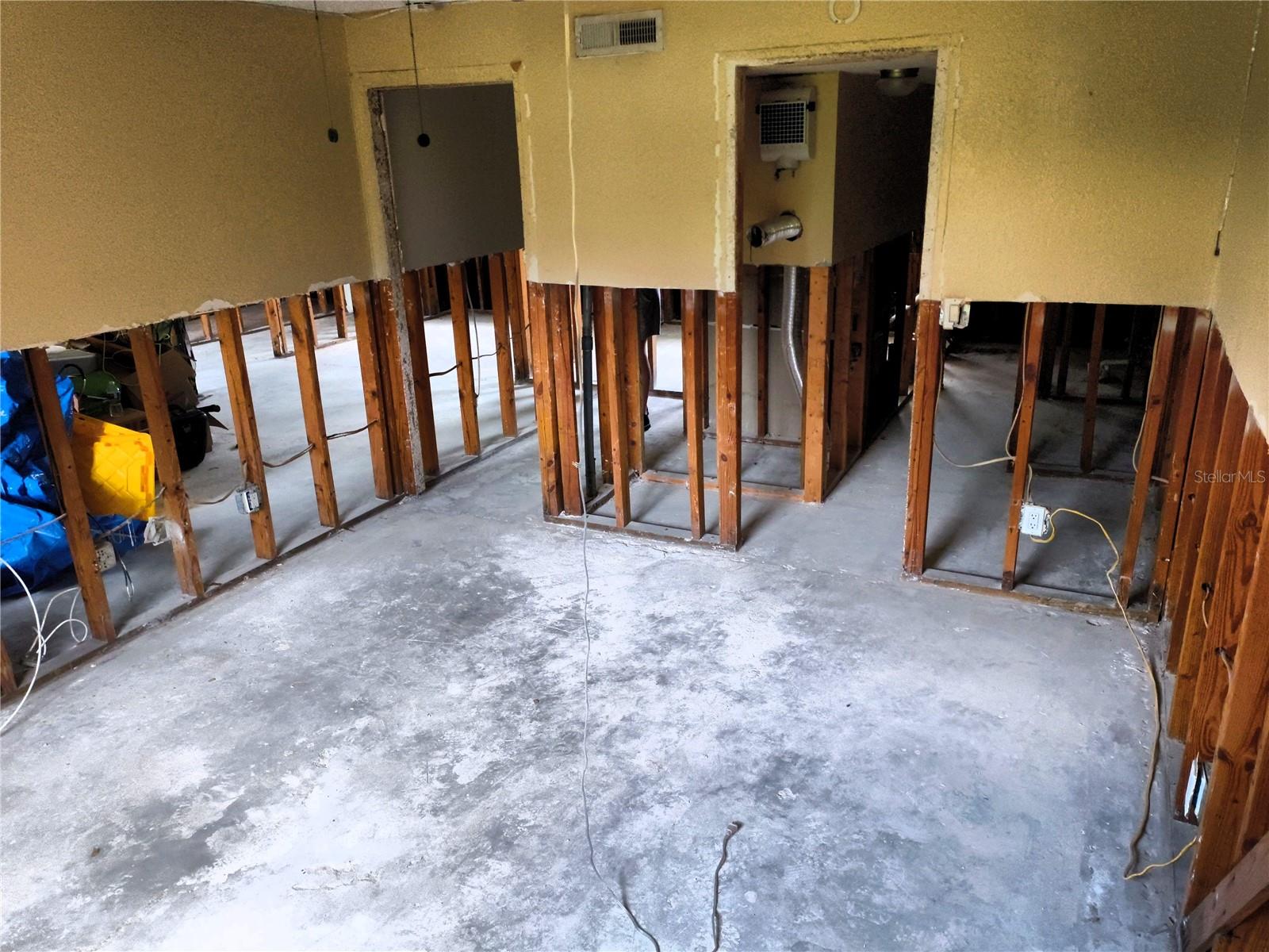 200 COUNTRY CLUB DR #805 — photo 11