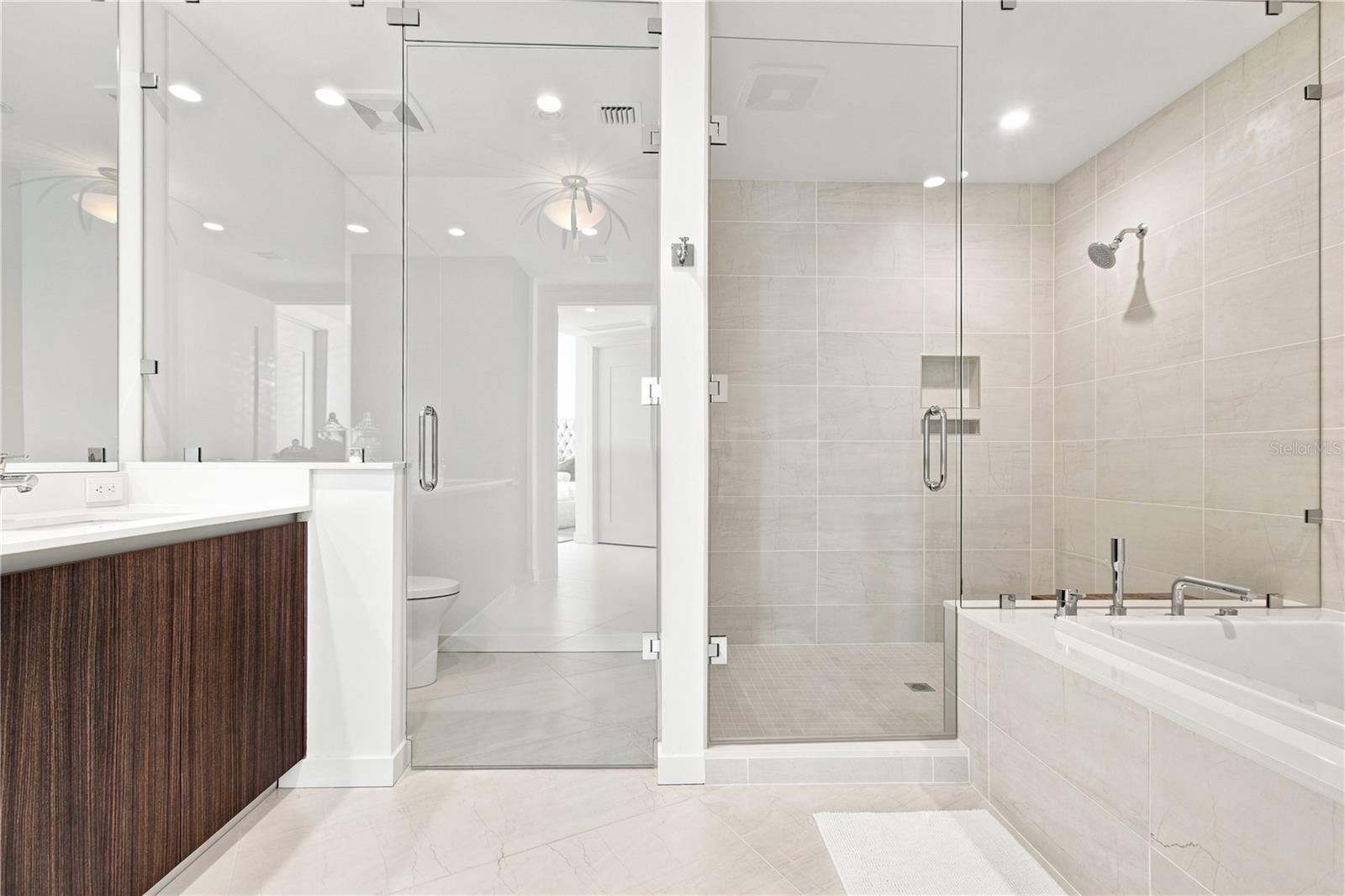 301 QUAY COMMONS #1410 — photo 44