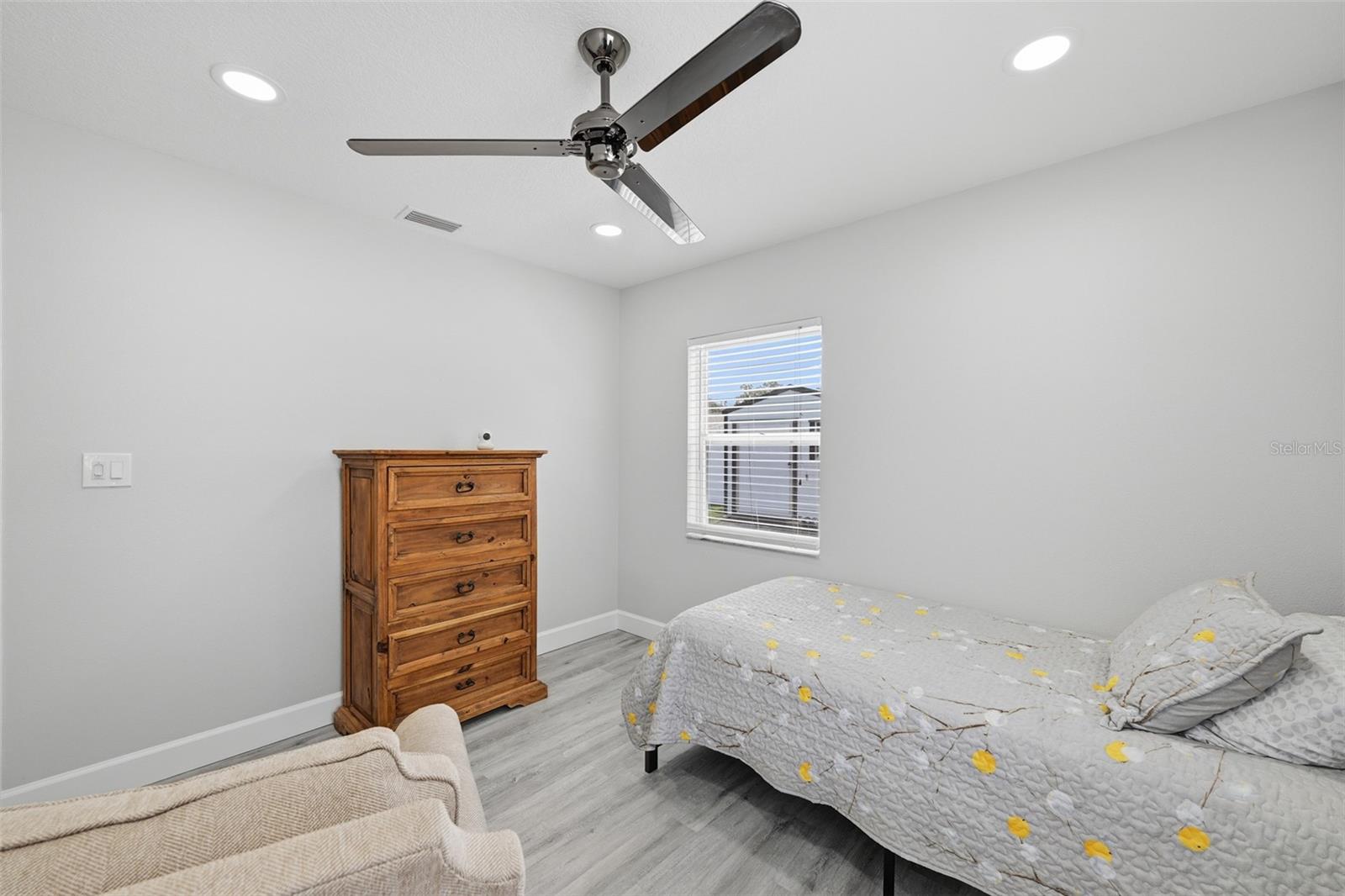 8015 TUDOR PL — photo 22