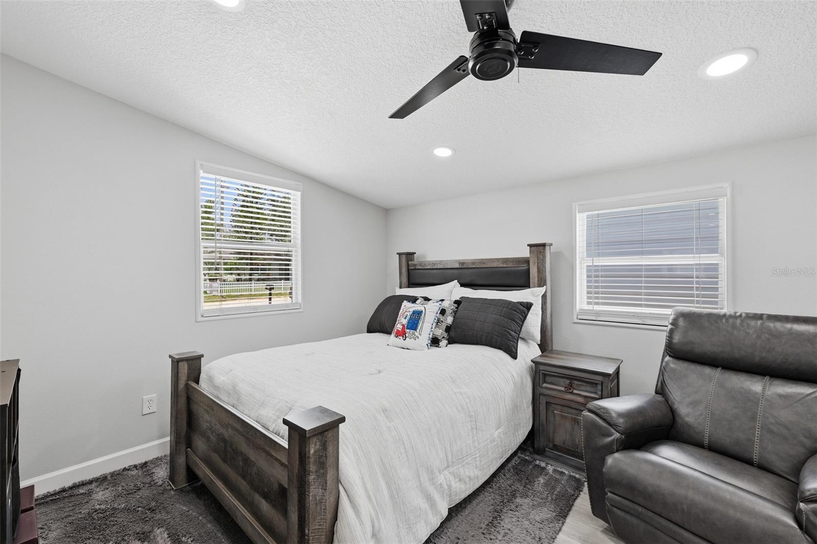 8015 TUDOR PL — photo 28