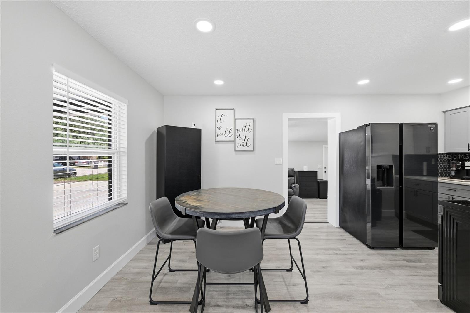 8015 TUDOR PL — photo 16