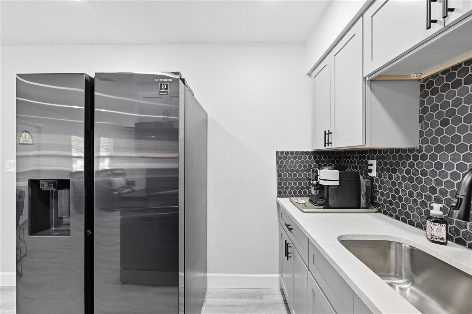 8015 TUDOR PL — photo 15