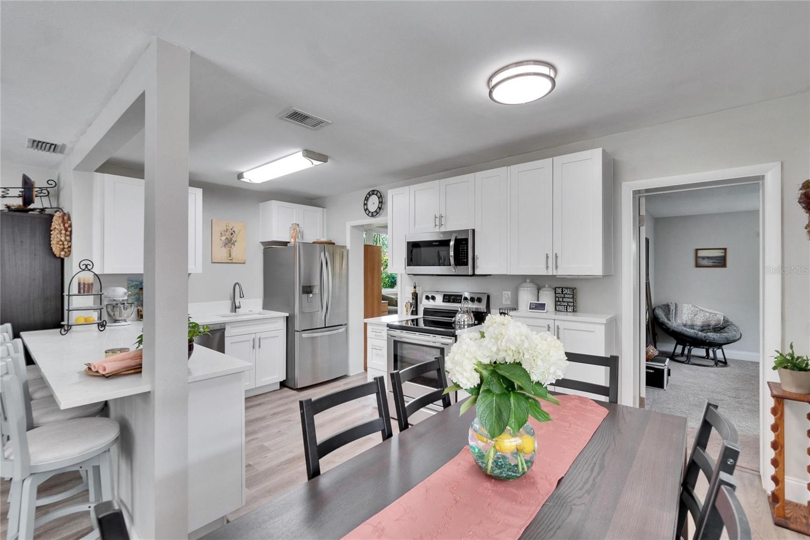1623 SAN MATEO DR — photo 8
