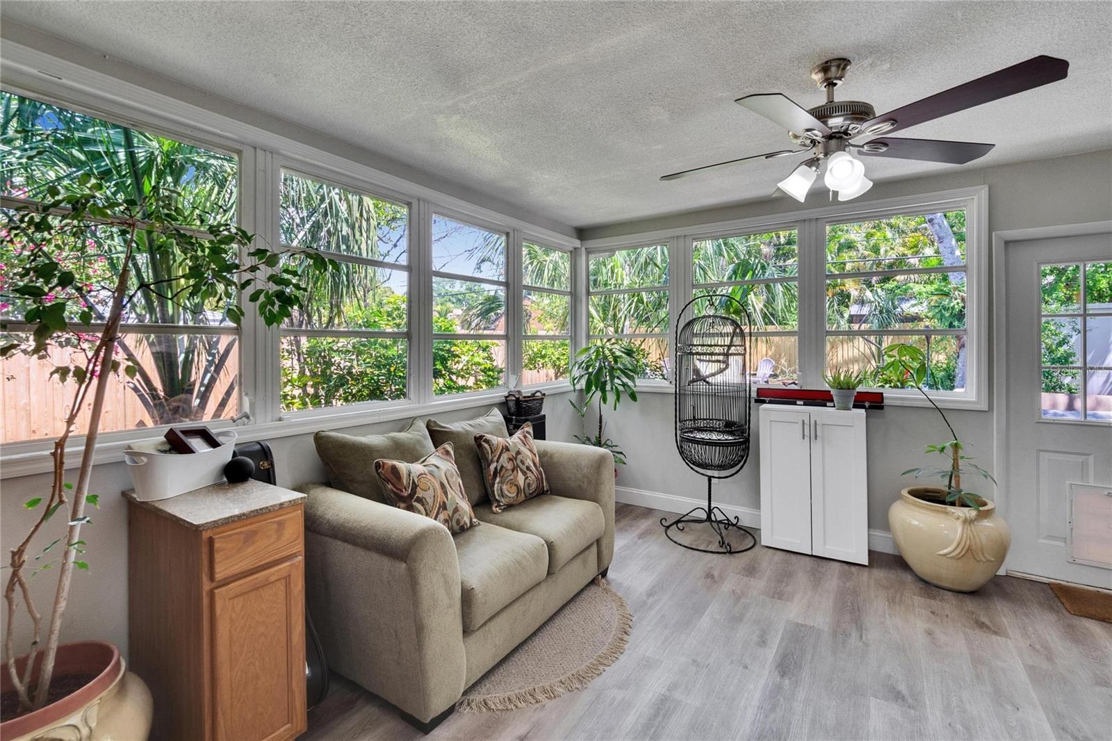 1623 SAN MATEO DR — photo 16