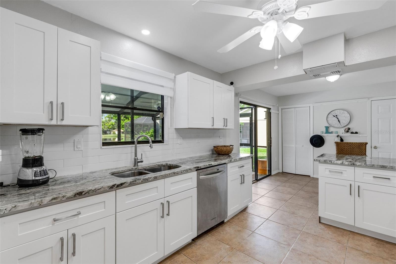 3476 SHADY BROOK LN — photo 17