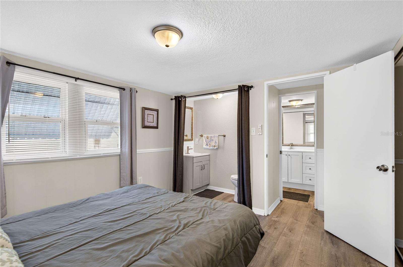 2000 E BAY DR #33 — photo 12