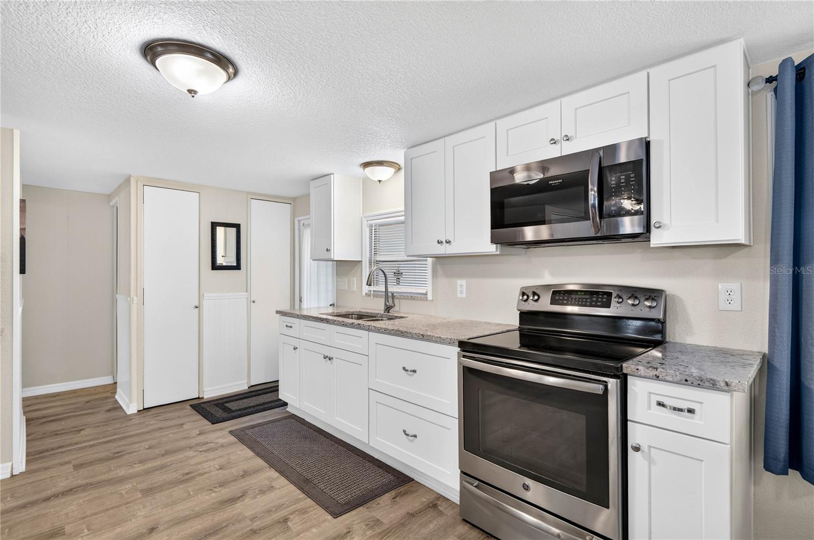 2000 E BAY DR #33 — photo 23