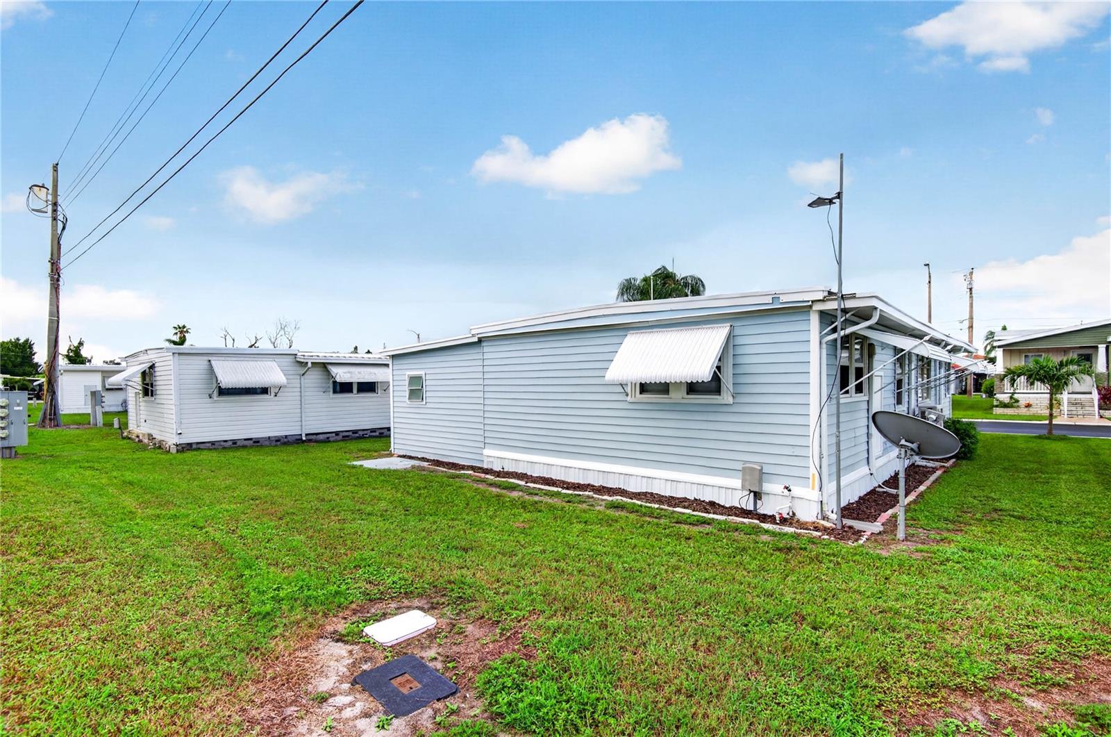 2000 E BAY DR #33 — photo 30