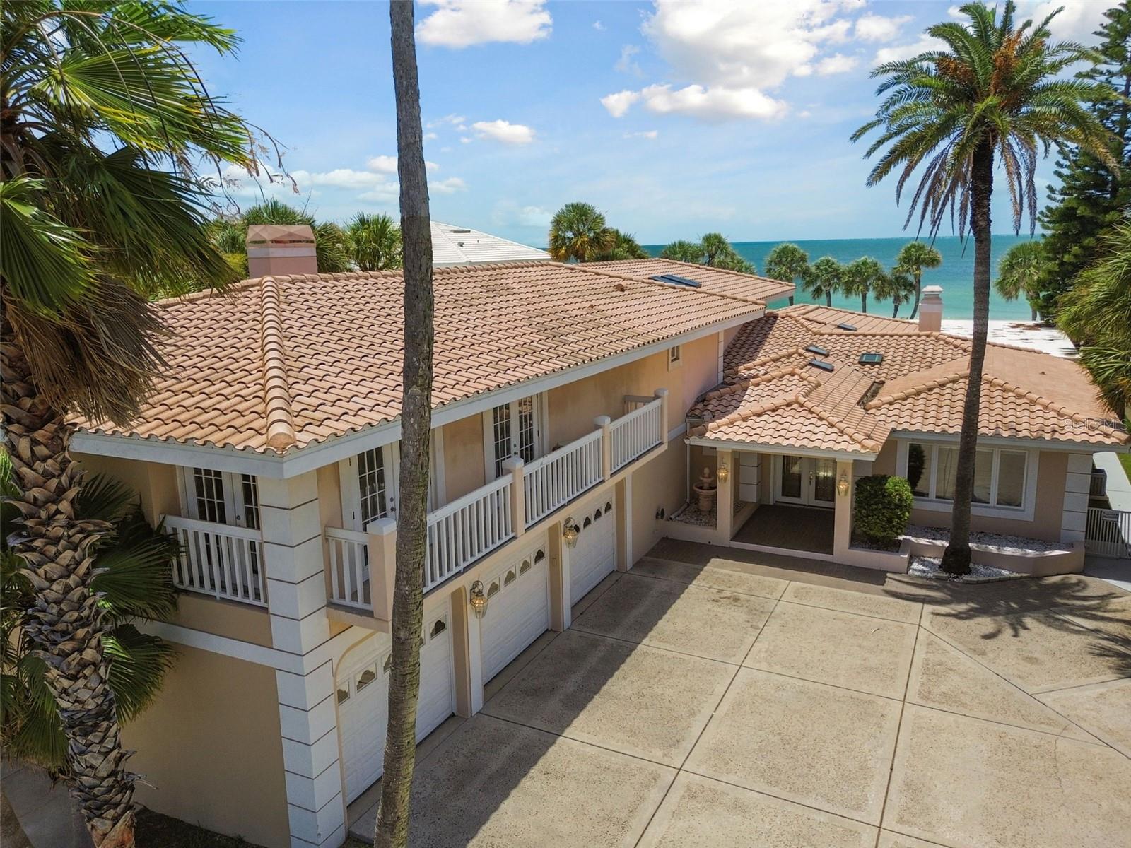 1520 GULF BLVD — photo 2
