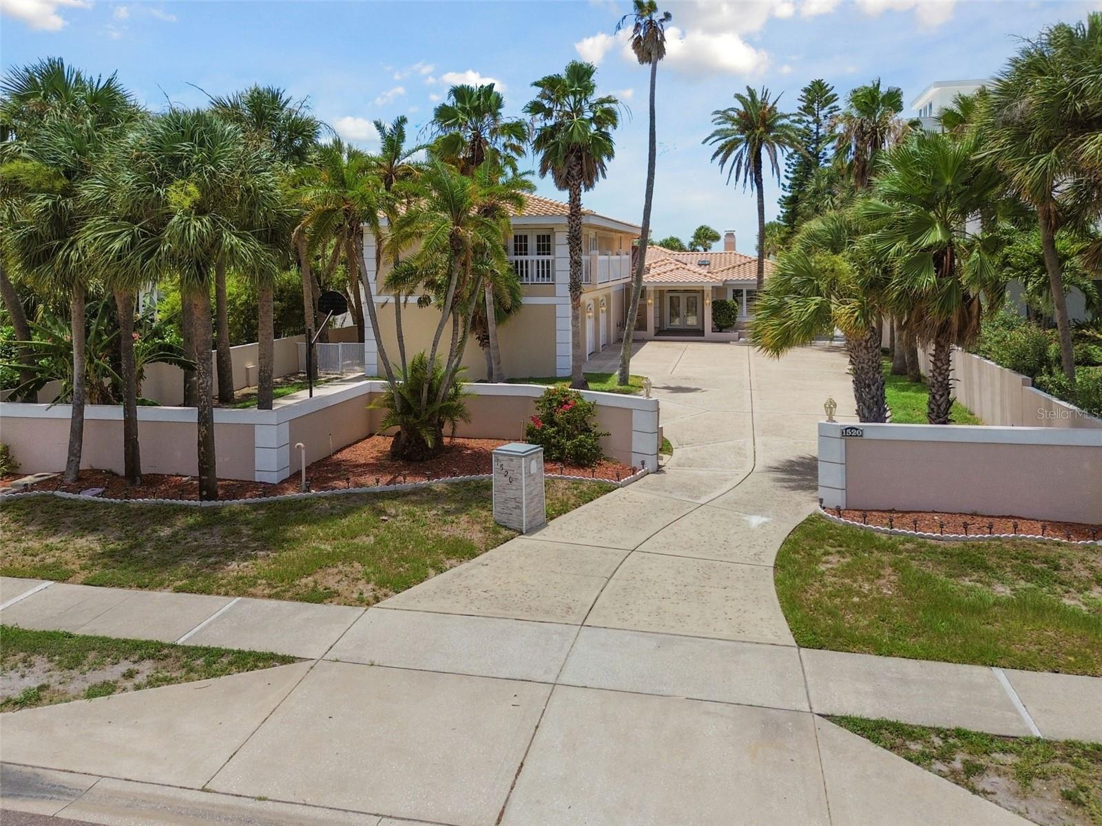1520 GULF BLVD — photo 3