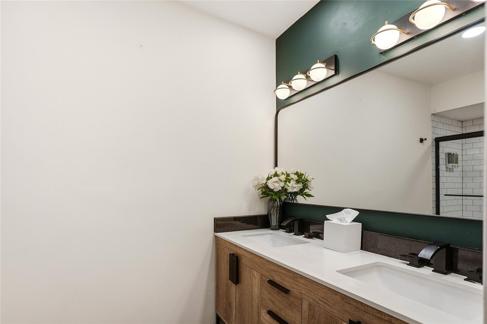 4606 BUCKEYE RD — photo 34