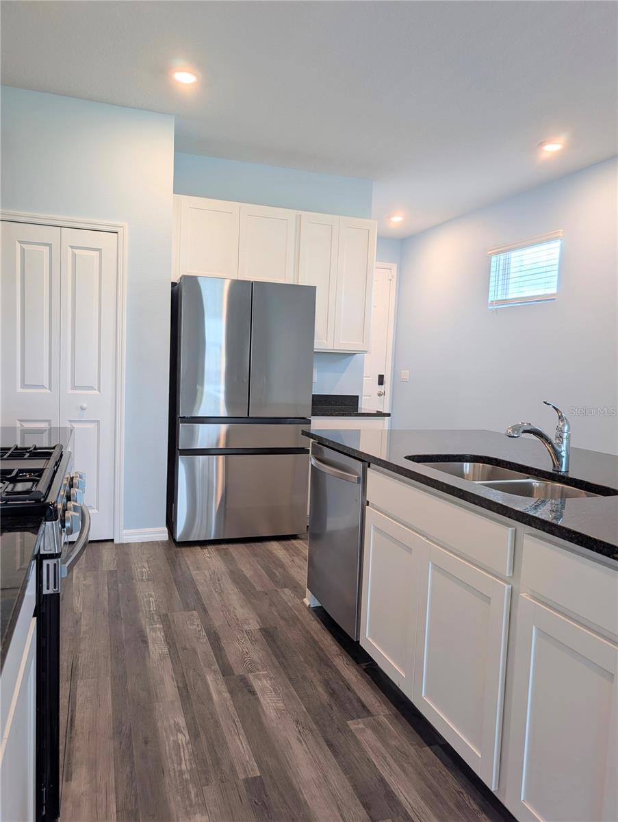 5763 BUNGALOW GROVE CT — photo 12