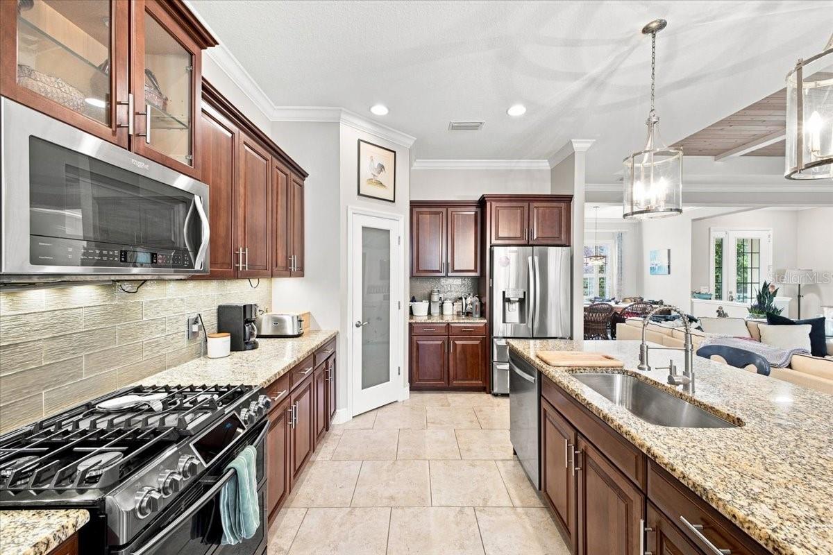 4704 SENECA PARK TRL — photo 9