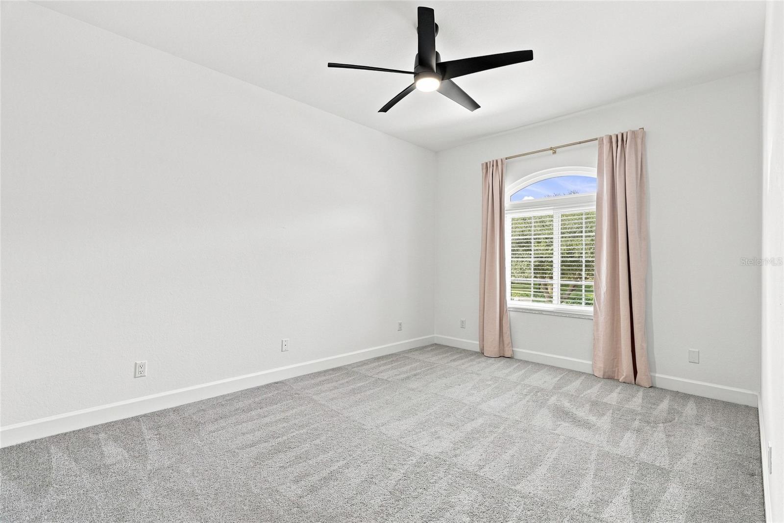 6343 VISTA VERDE DR E — photo 32
