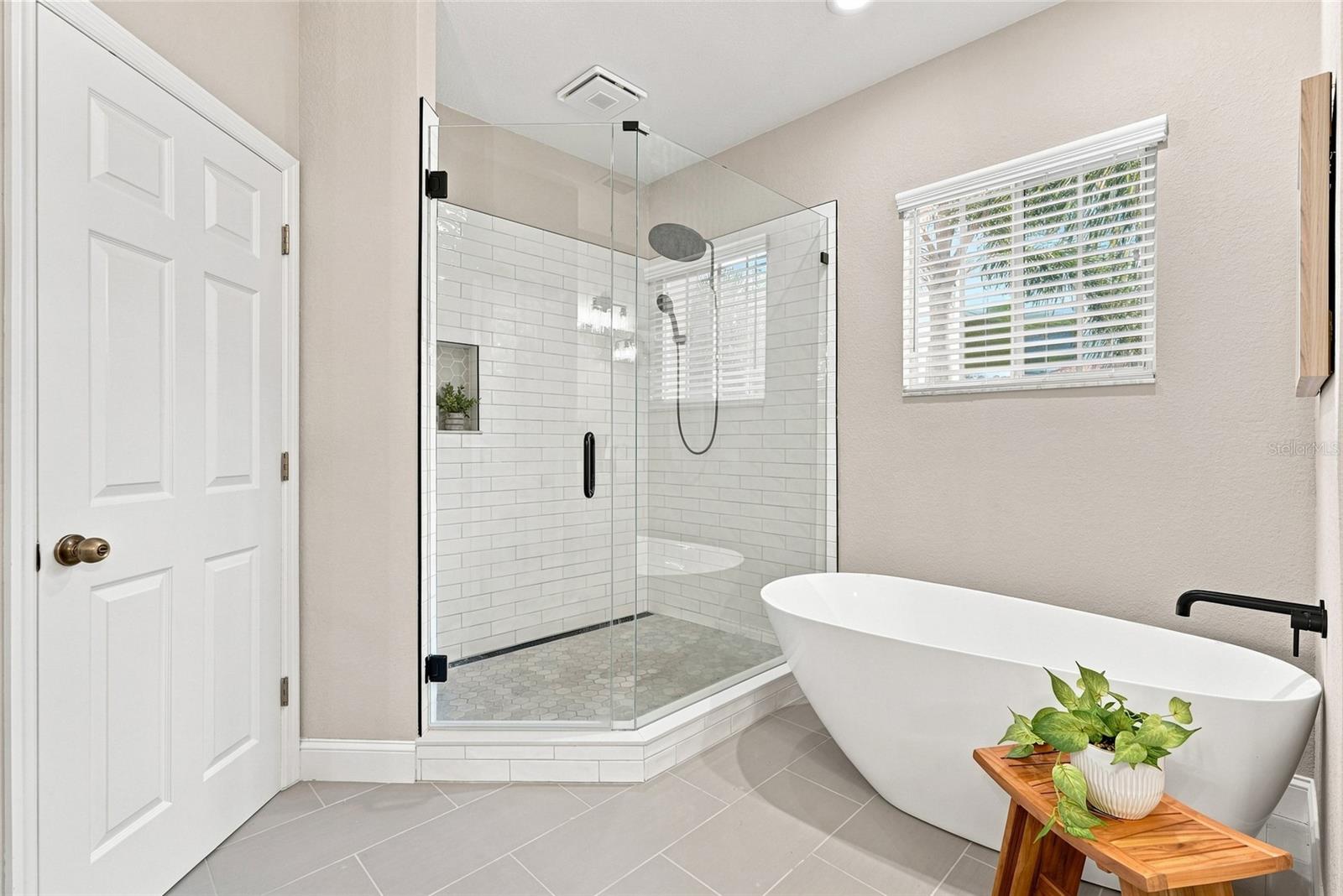 6343 VISTA VERDE DR E — photo 23