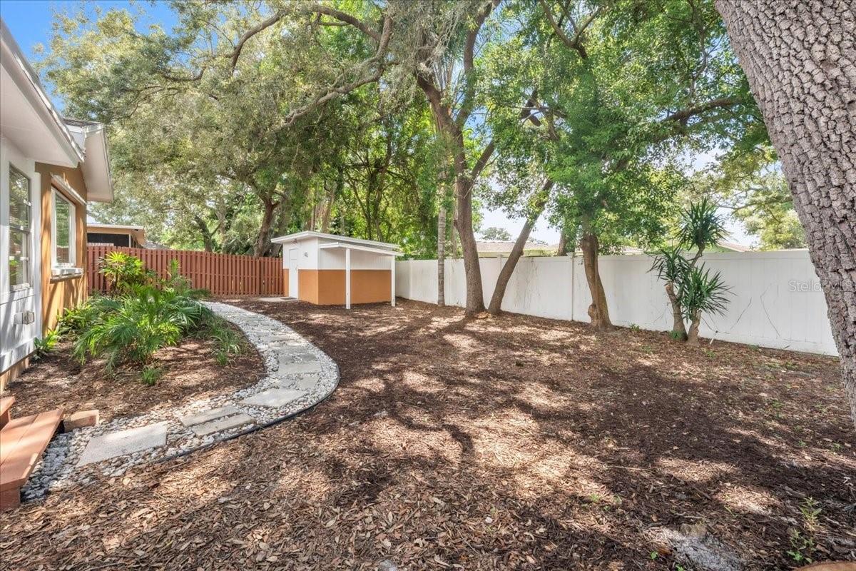 1818 LILLIAN AVE — photo 40
