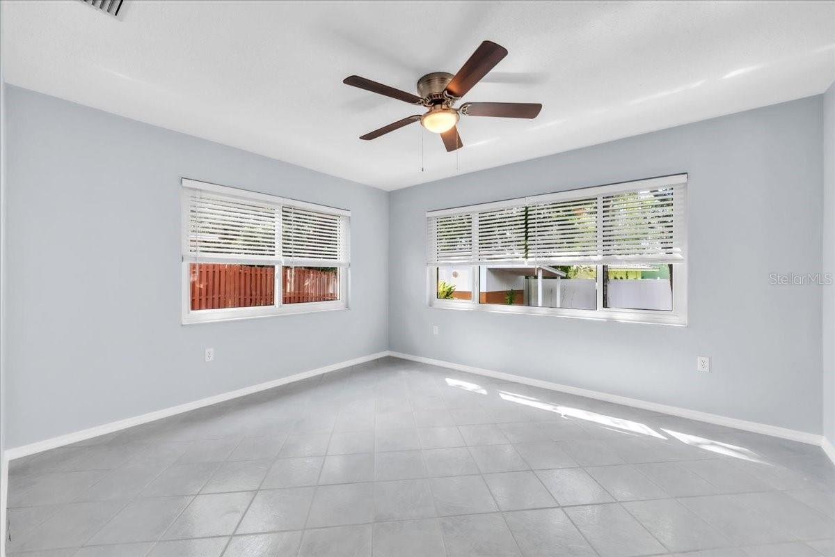 1818 LILLIAN AVE — photo 33