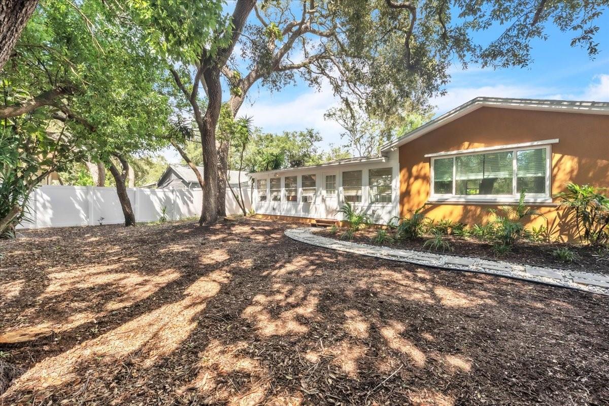 1818 LILLIAN AVE — photo 42