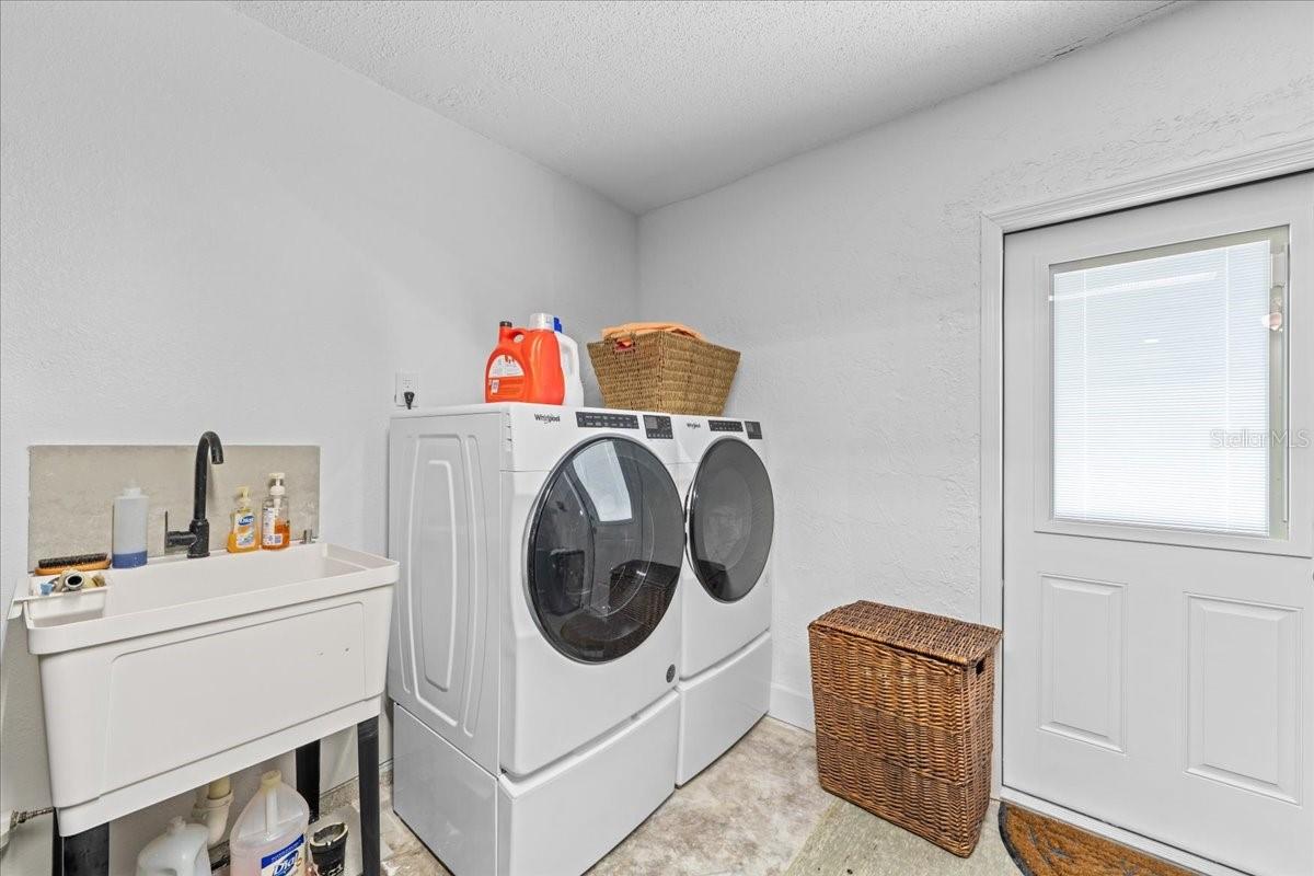 3537 SEAWAY DR — photo 48