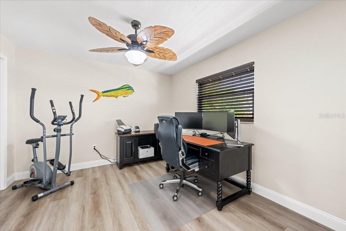 3537 SEAWAY DR — photo 38