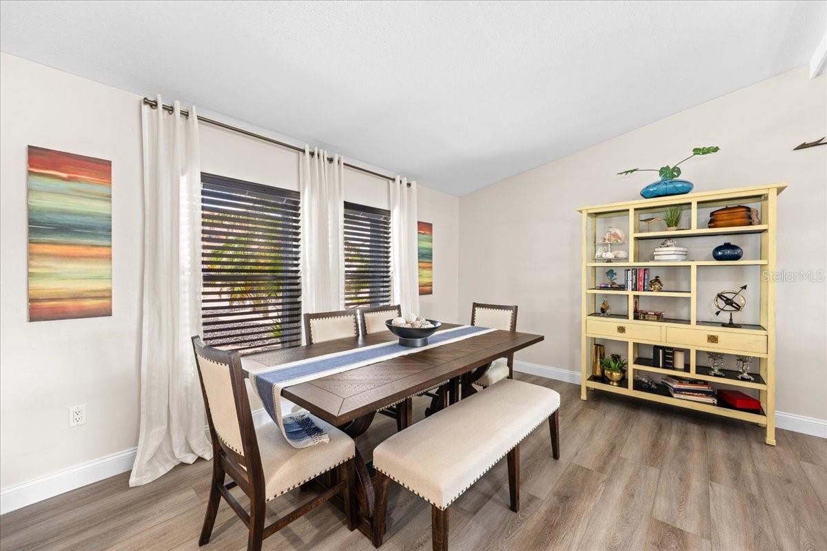 3537 SEAWAY DR — photo 11