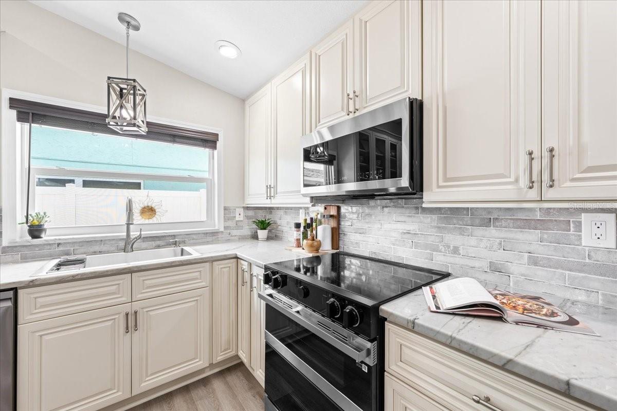 3537 SEAWAY DR — photo 24