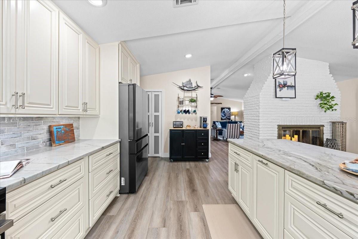 3537 SEAWAY DR — photo 21