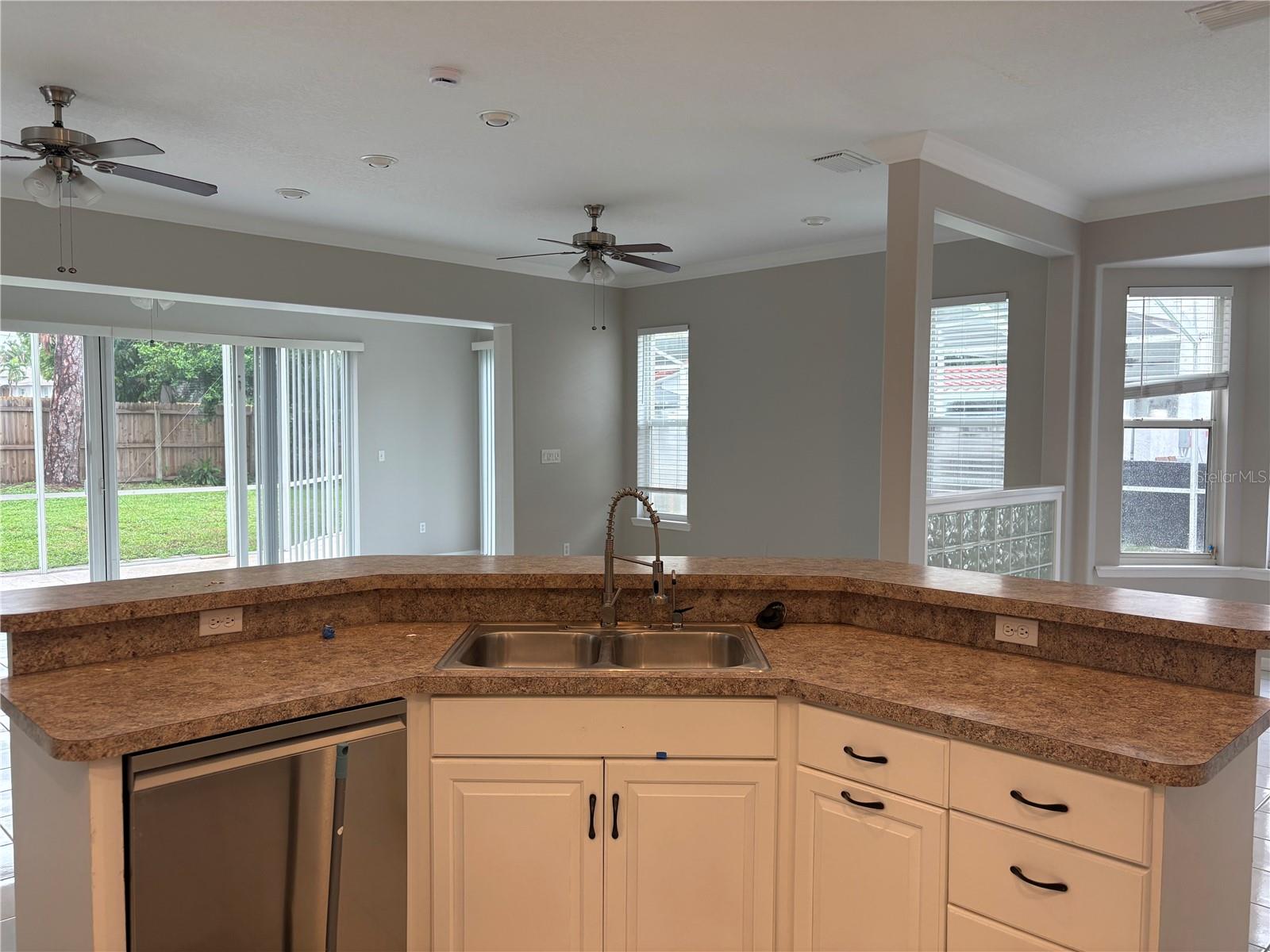 5535 BATES ST — photo 9