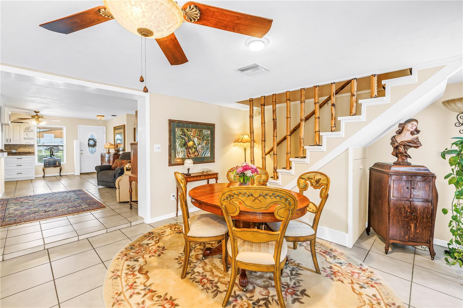 7999 RIDGE RD — photo 17