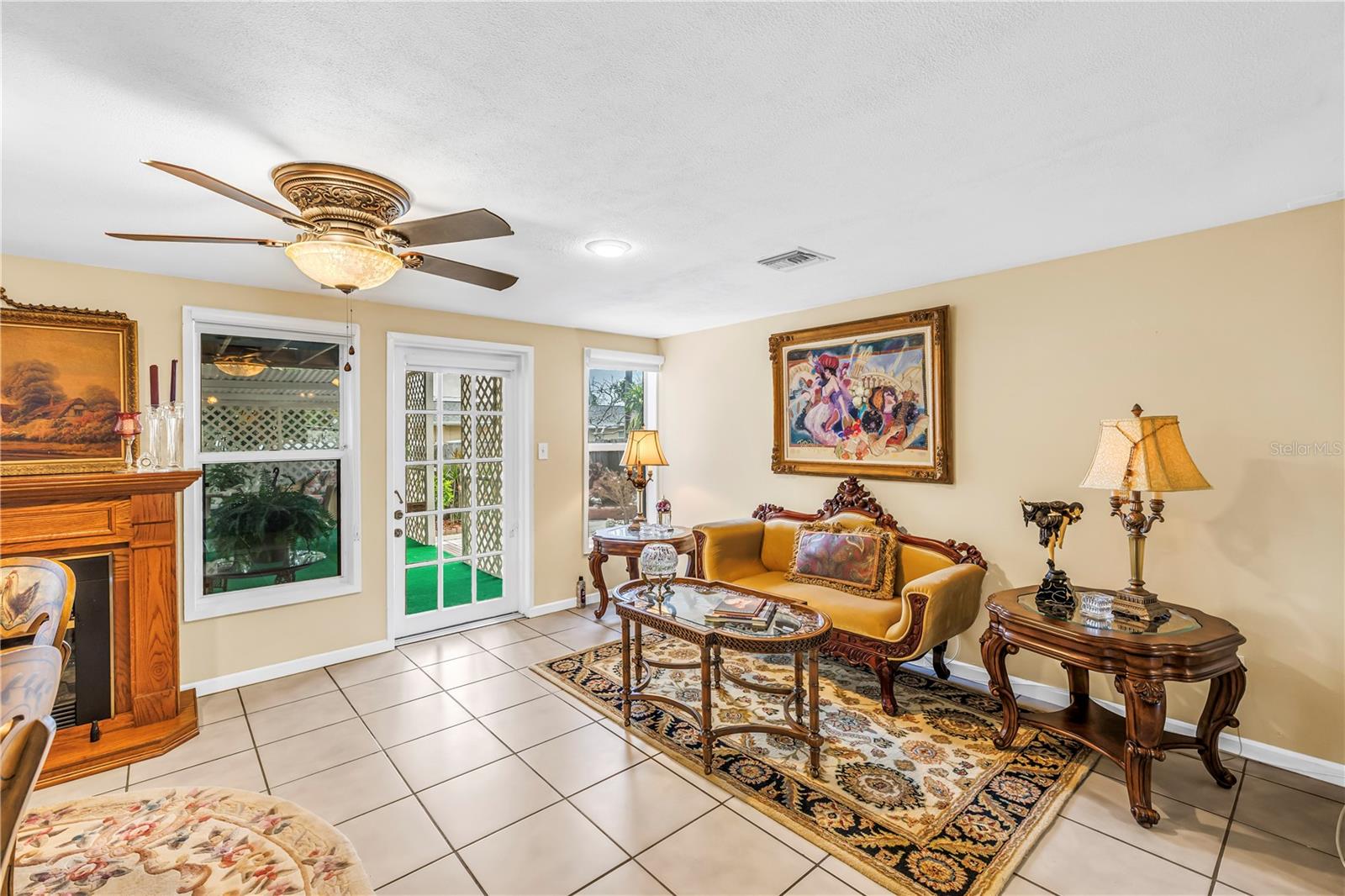 7999 RIDGE RD — photo 12