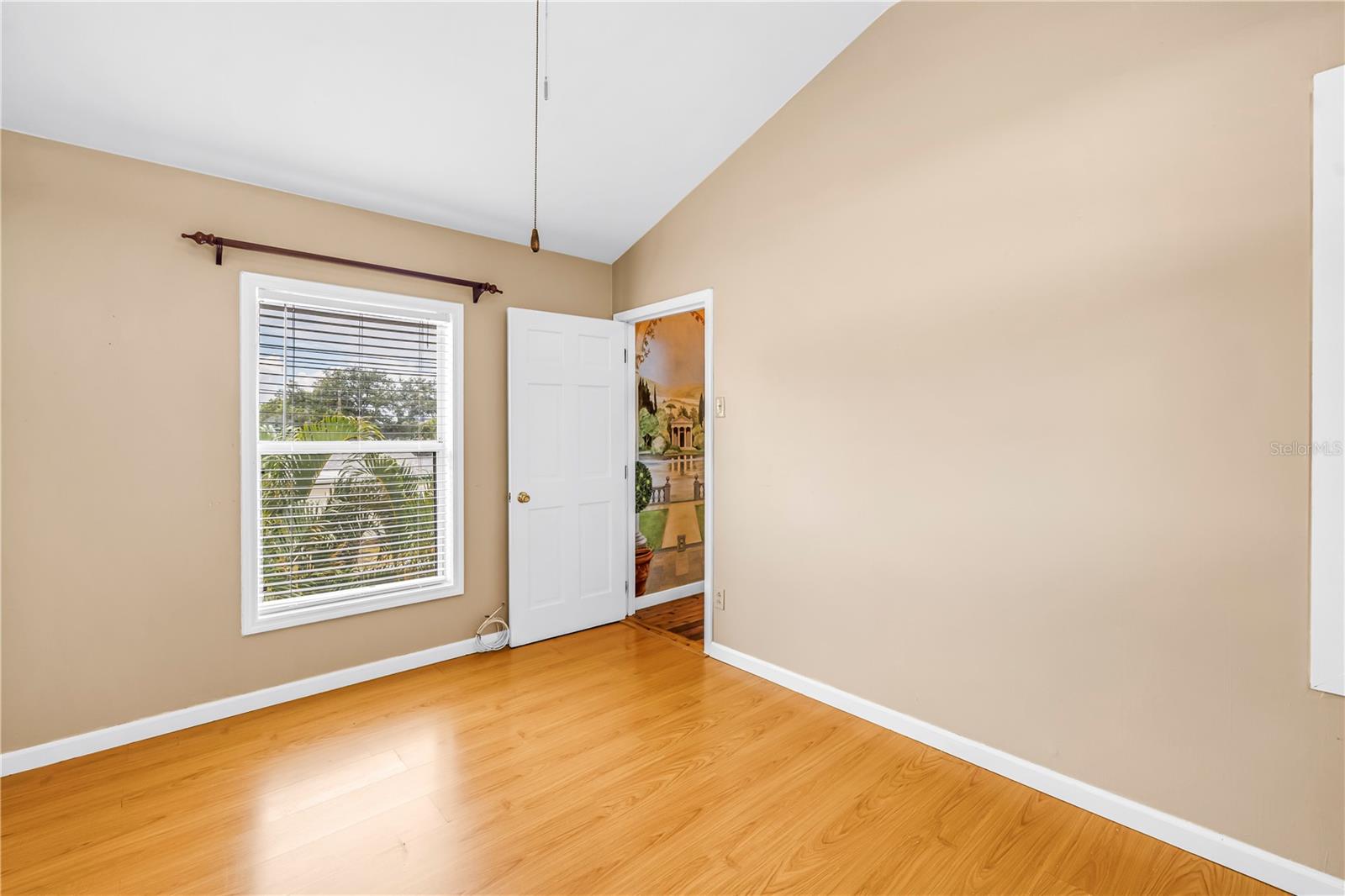 7999 RIDGE RD — photo 30