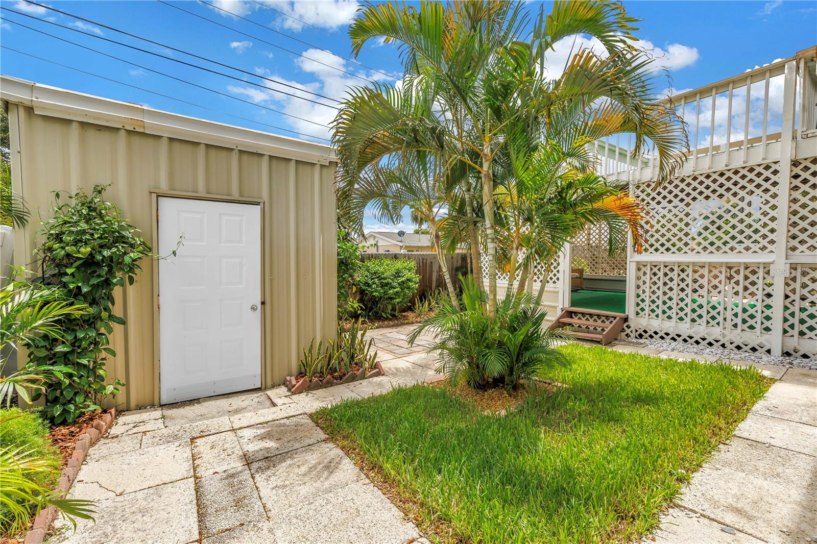 7999 RIDGE RD — photo 42