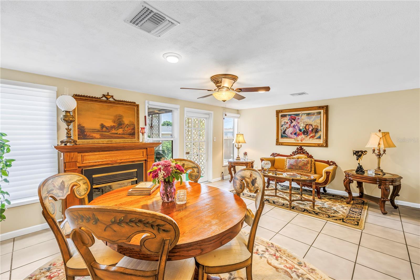 7999 RIDGE RD — photo 15