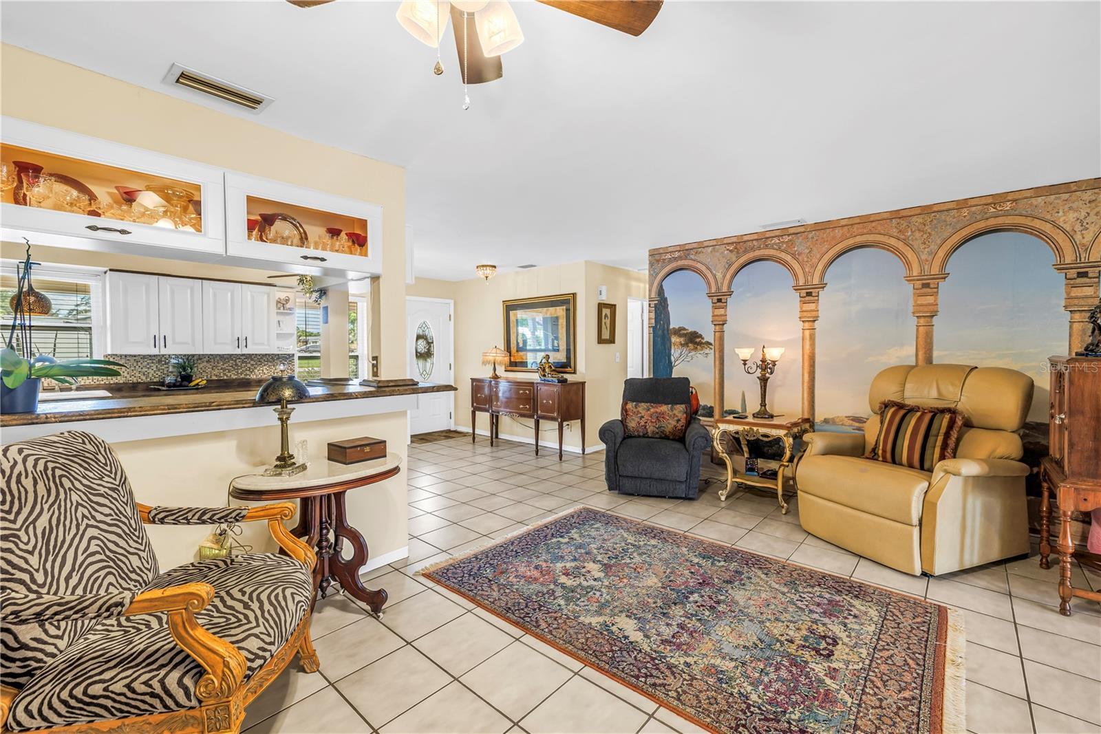 7999 RIDGE RD — photo 9