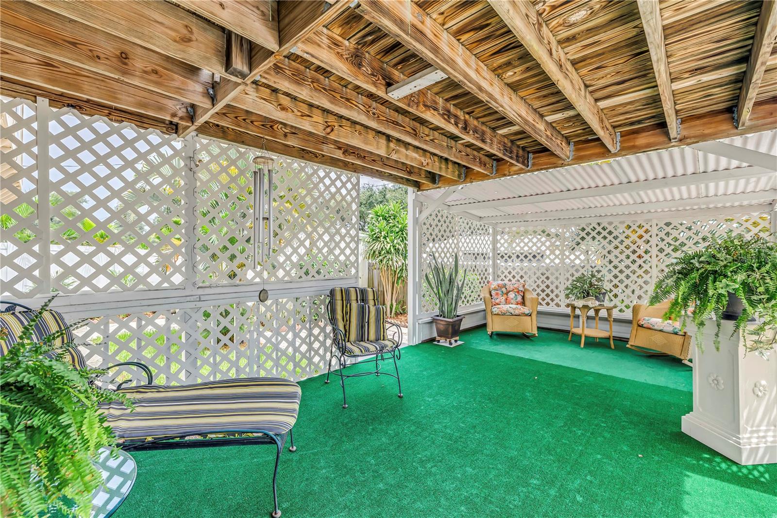 7999 RIDGE RD — photo 35