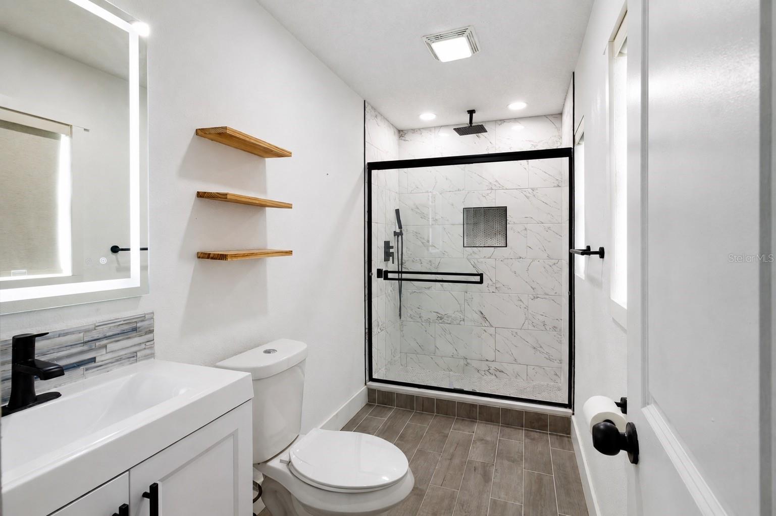 113 INWOOD CIR — photo 15