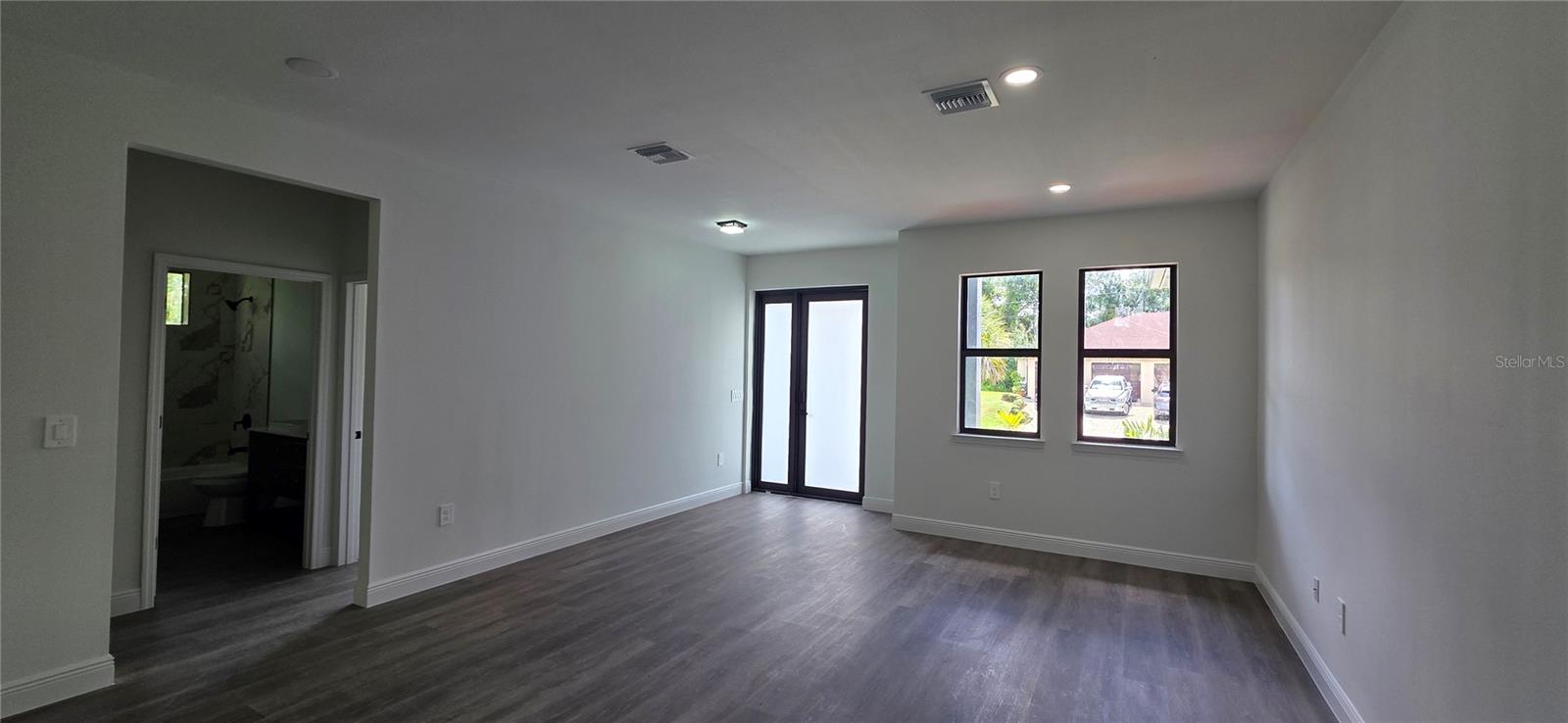 1267 HENNING ST — photo 10