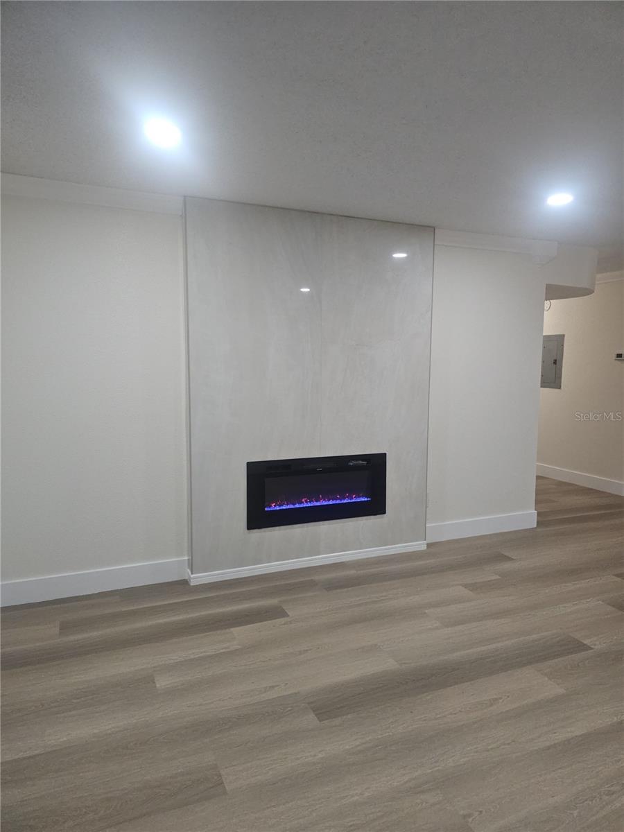 7210 N MANHATTAN AVE #1724 — photo 3